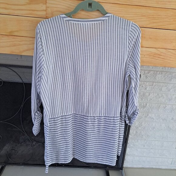 J. Jill Blue White Mixed Direction Stripe Top Tunic Blouse Shirt Small Roll Slee - Picture 5 of 10